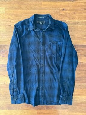 21men Men's Dark Blue Plaid Button-Down Shirt